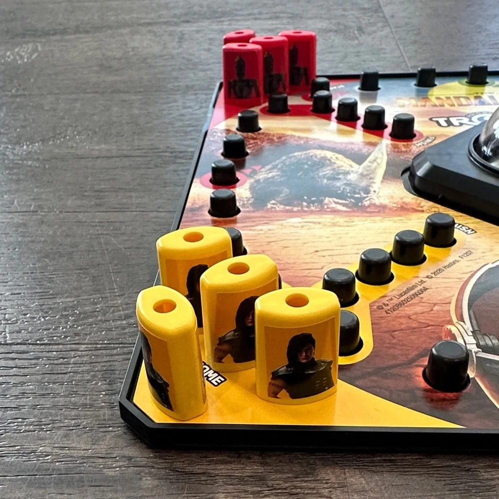 Hasbro‎ Star Wars Mandalorian Trouble Pop-o-Matic Family Board Game